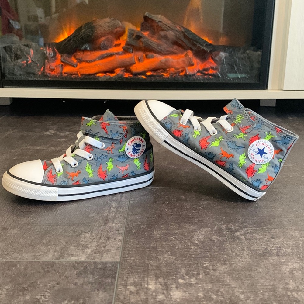 Converse Dinoverse sneakers